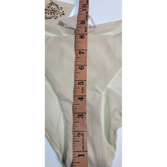 BECCA Womens White Bikini Top/Bottoms Set Swim Suit Small NEW - Picture 9 of 12